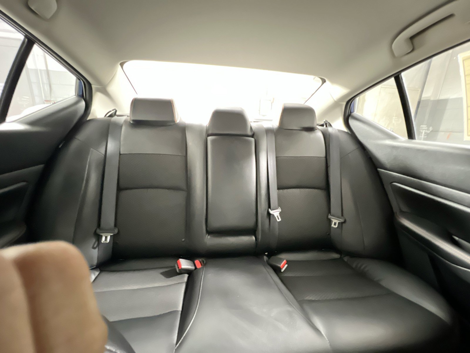 Used 2019 Blue Nissan 2.5 SR image 30