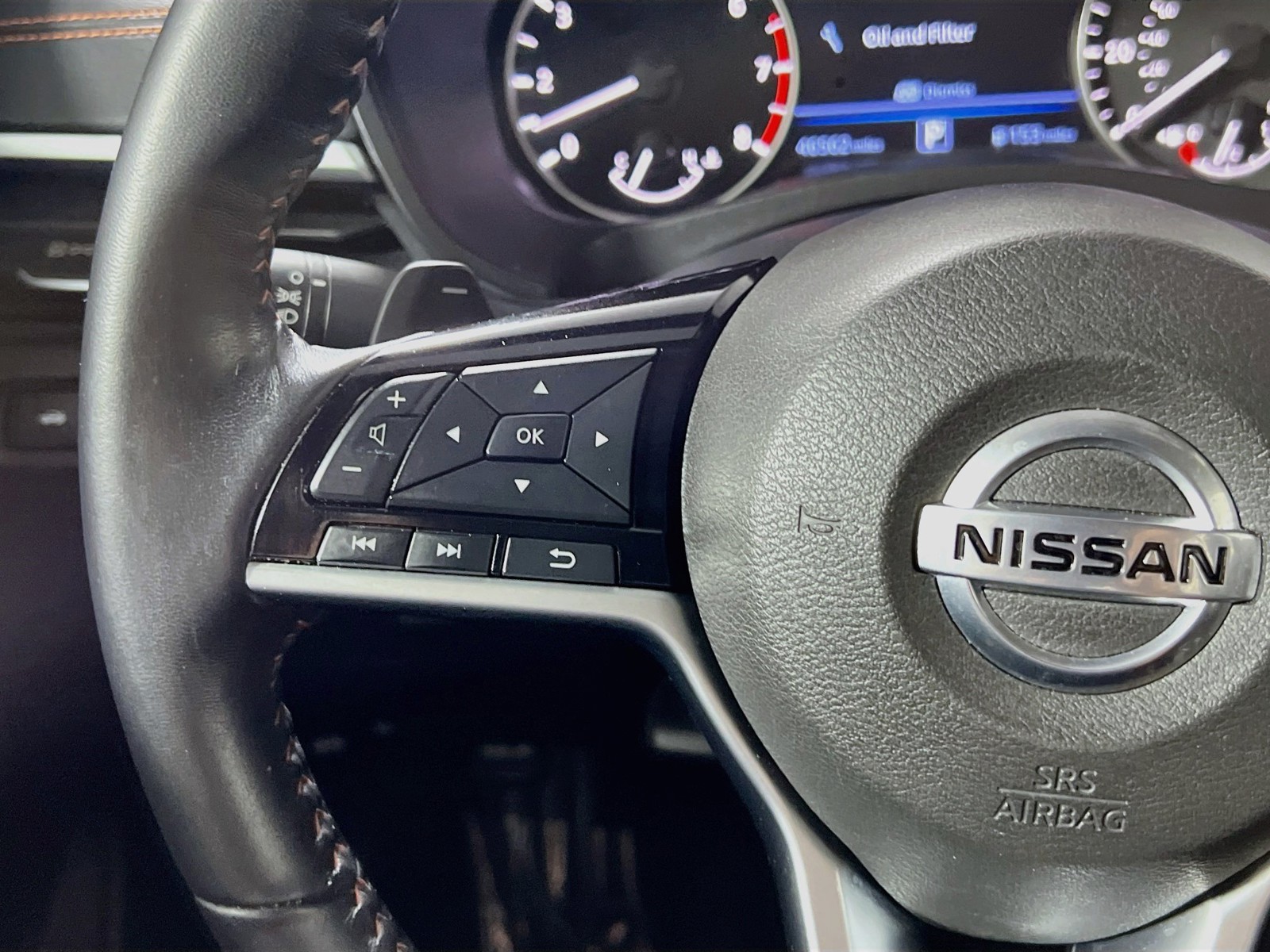 Used 2019 Blue Nissan 2.5 SR image 16