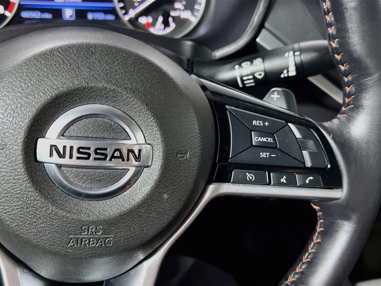 Used 2019 Blue Nissan 2.5 SR image 17