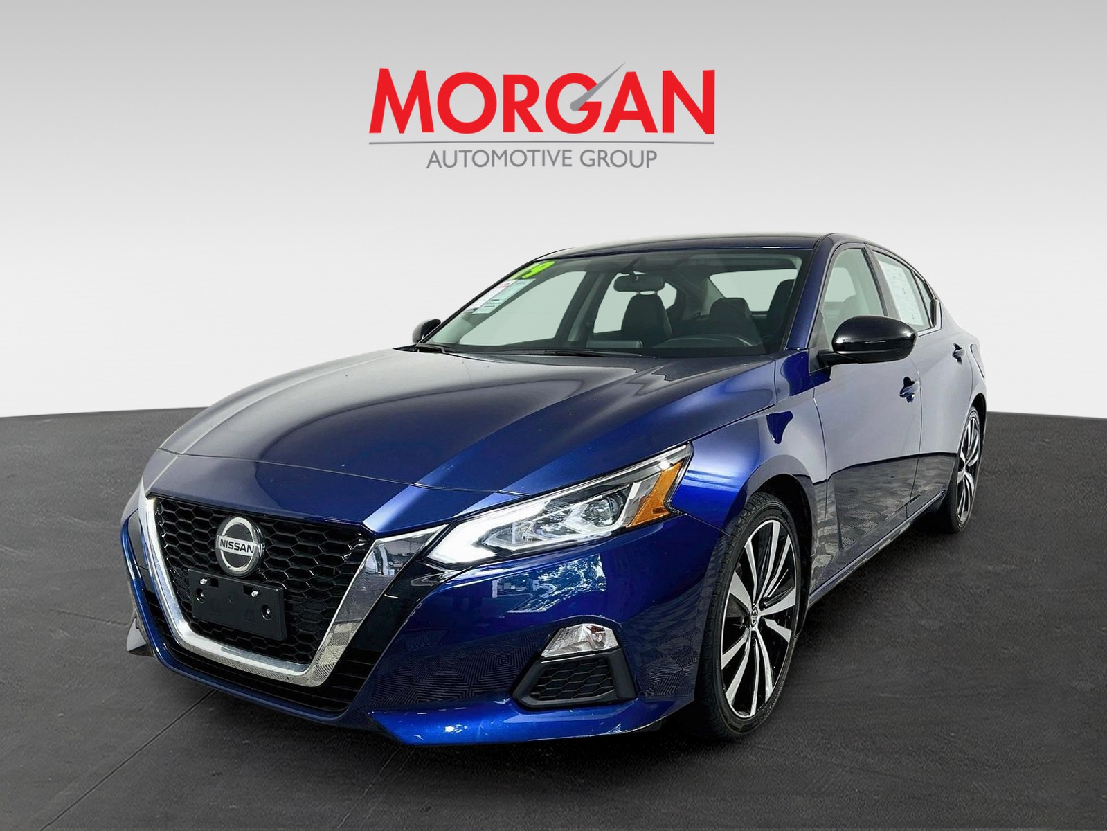 Used 2019 Blue Nissan 2.5 SR image 7