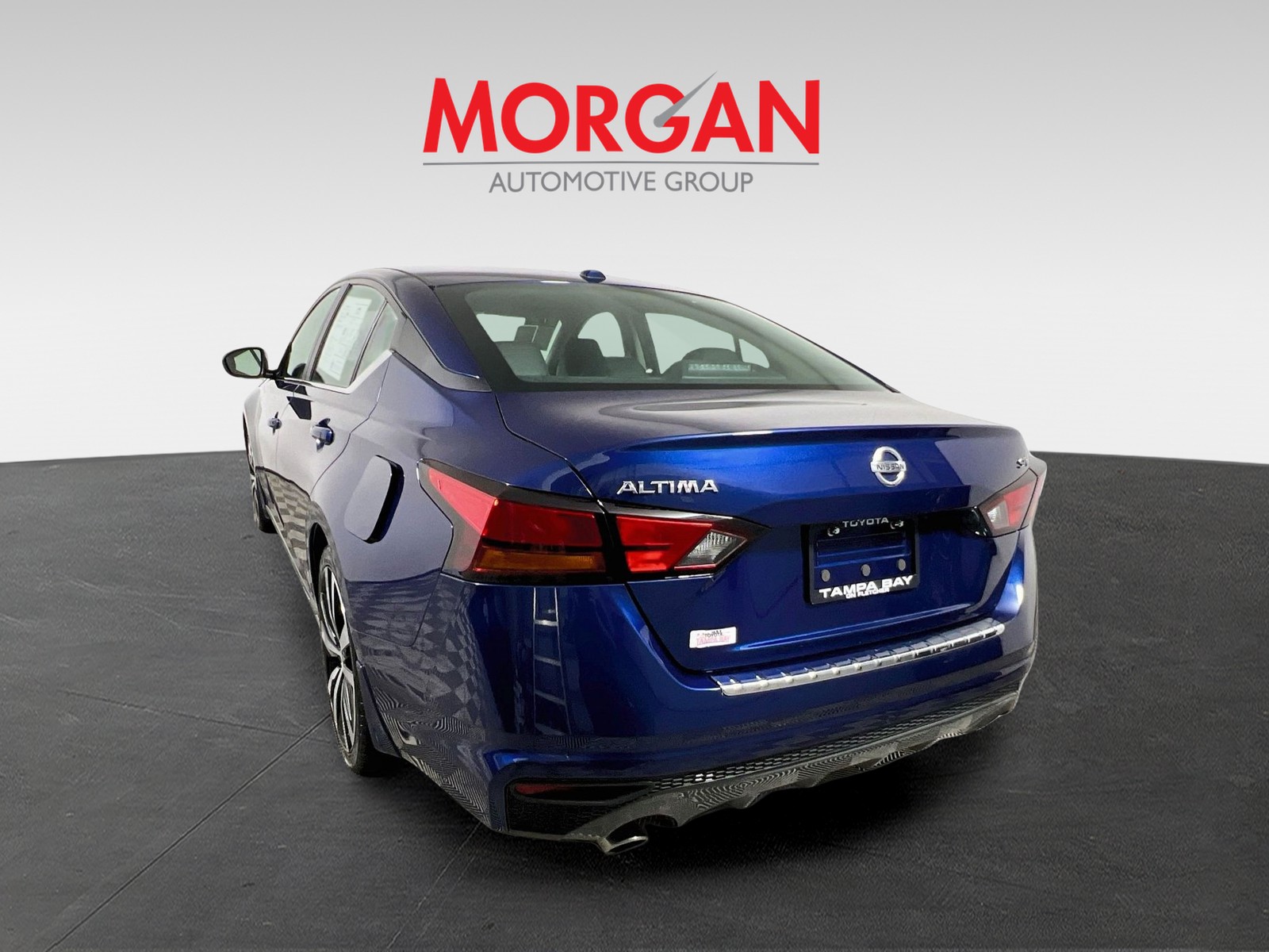 Used 2019 Blue Nissan 2.5 SR image 5