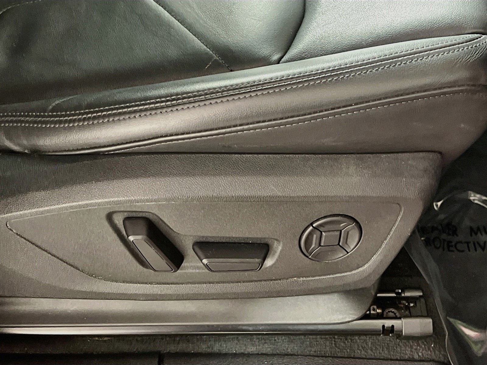 Used 2025  Audi Premium image 28
