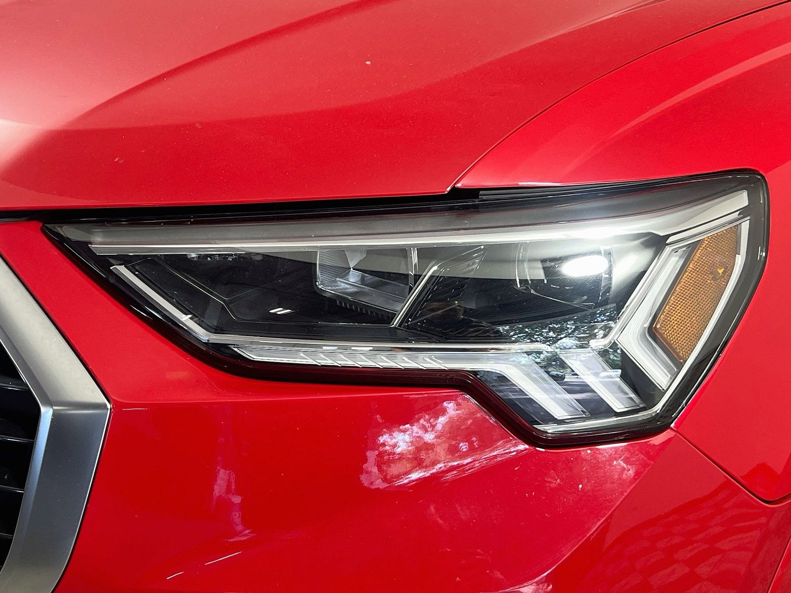 Used 2025  Audi Premium image 9