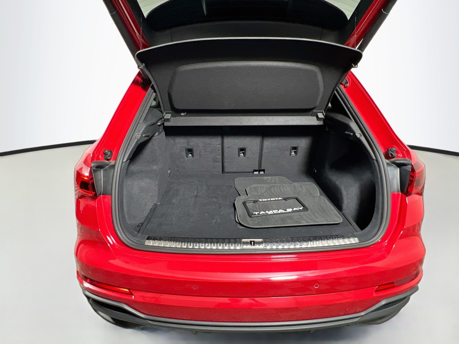 Used 2025  Audi Premium image 30