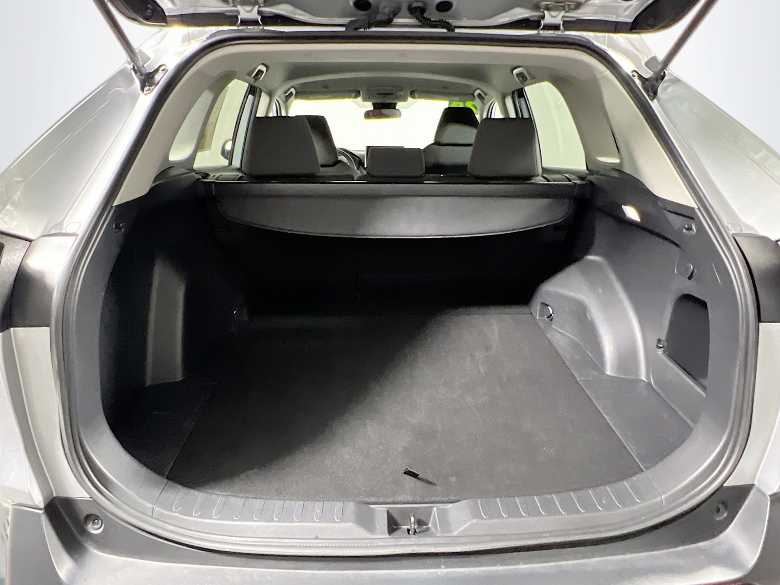 Used 2024 Silver Toyota XLE image 31