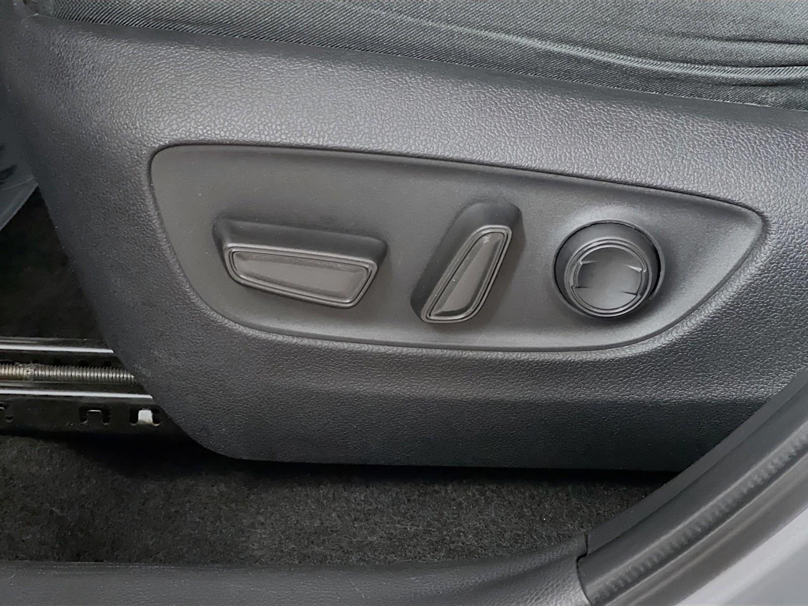 Used 2024 Silver Toyota XLE image 13