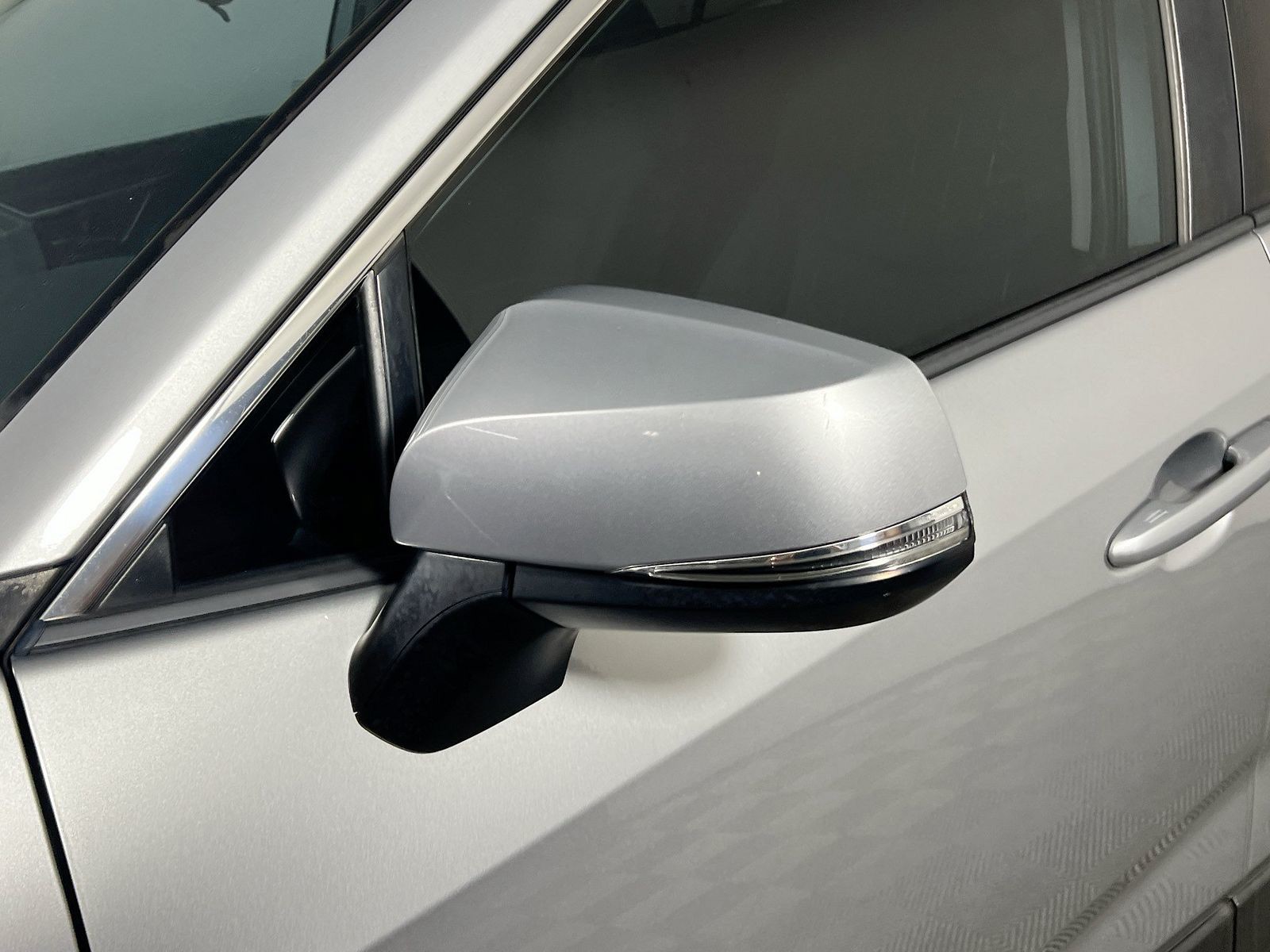 Certified Used 2020 Silver Toyota XLE image 10