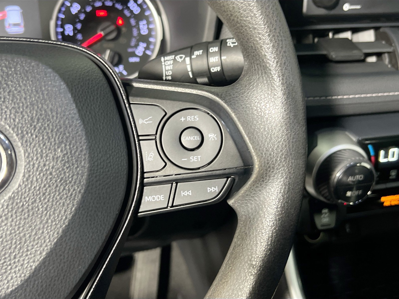 Certified Used 2020 Silver Toyota XLE image 17