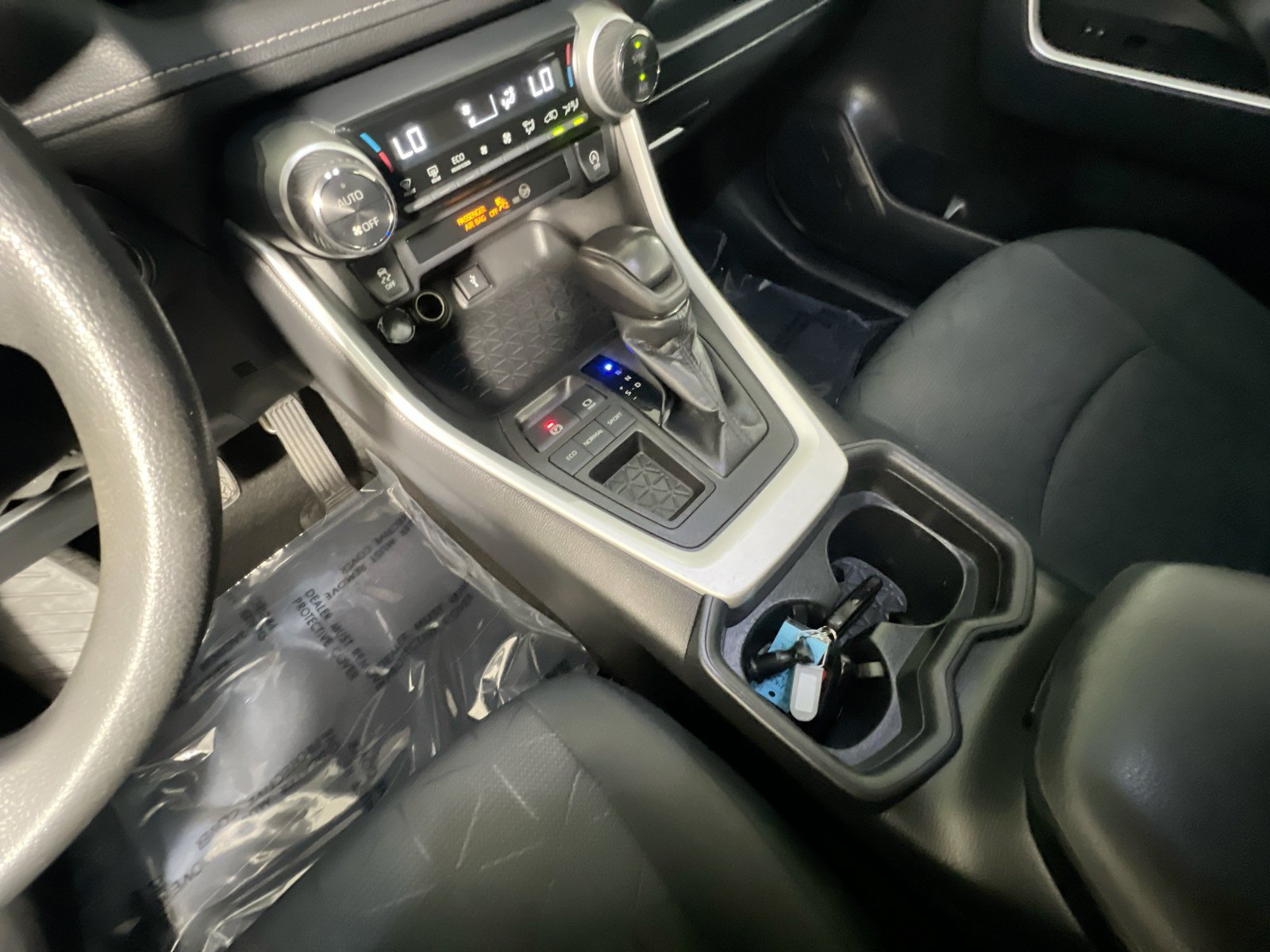 Certified Used 2020 Silver Toyota XLE image 22