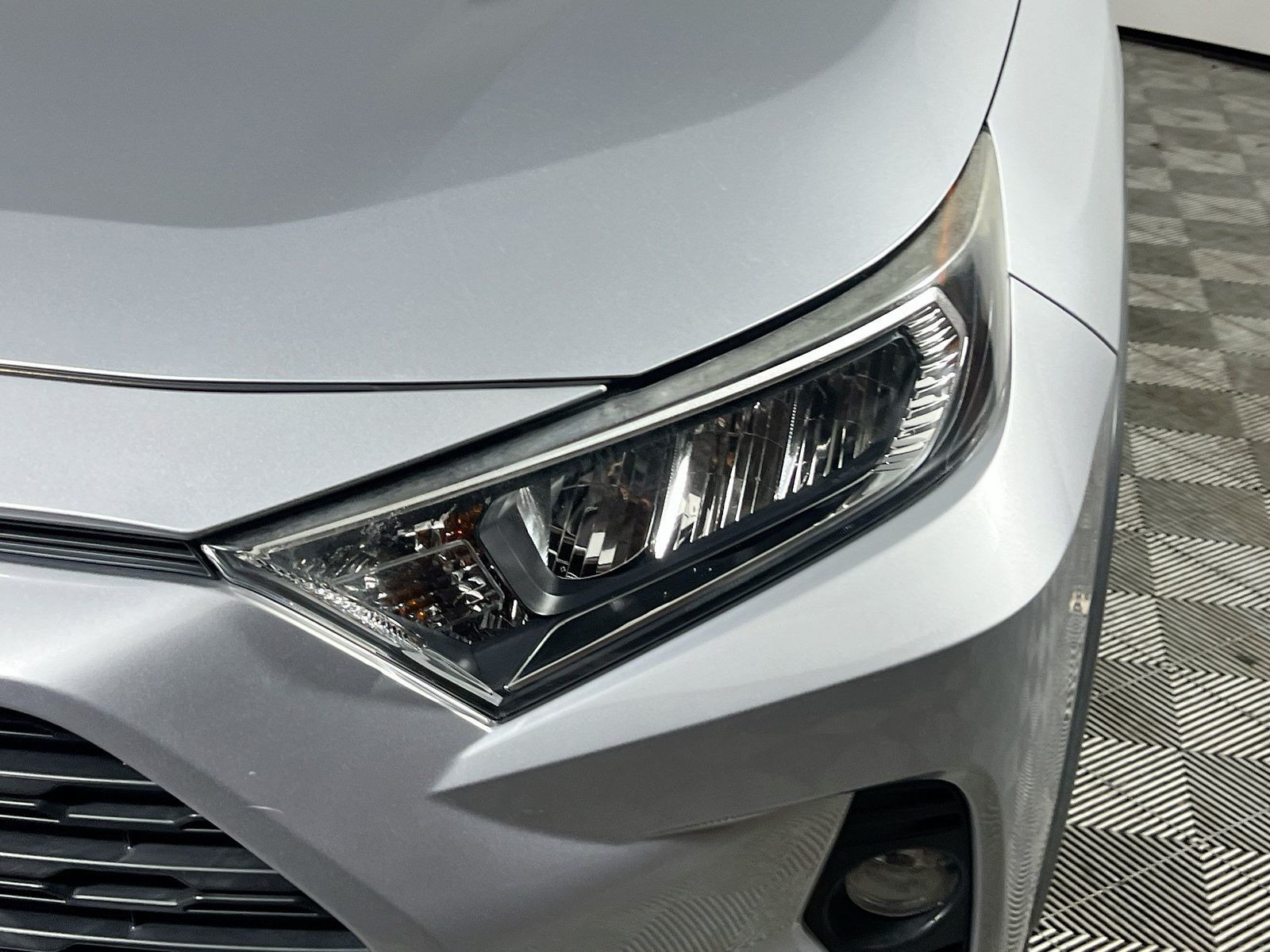Certified Used 2020 Silver Toyota XLE image 9