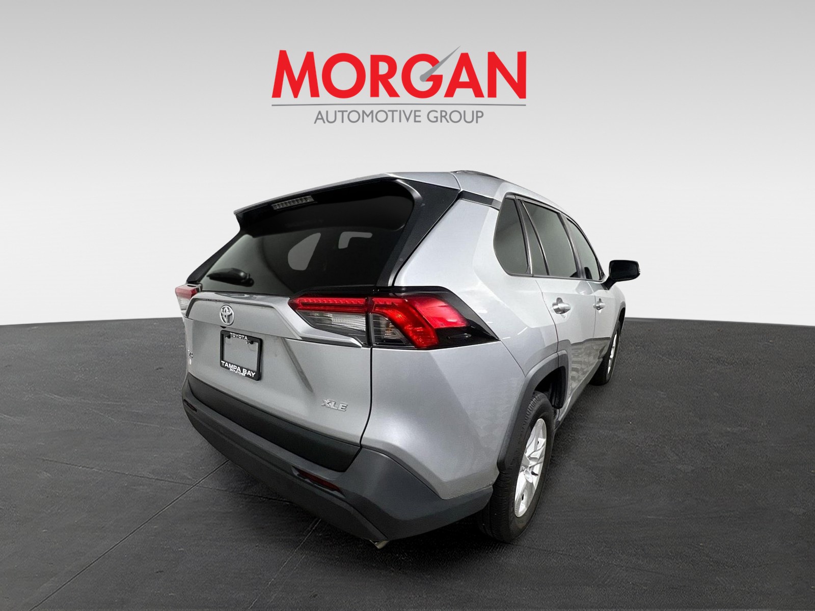Certified Used 2020 Silver Toyota XLE image 3