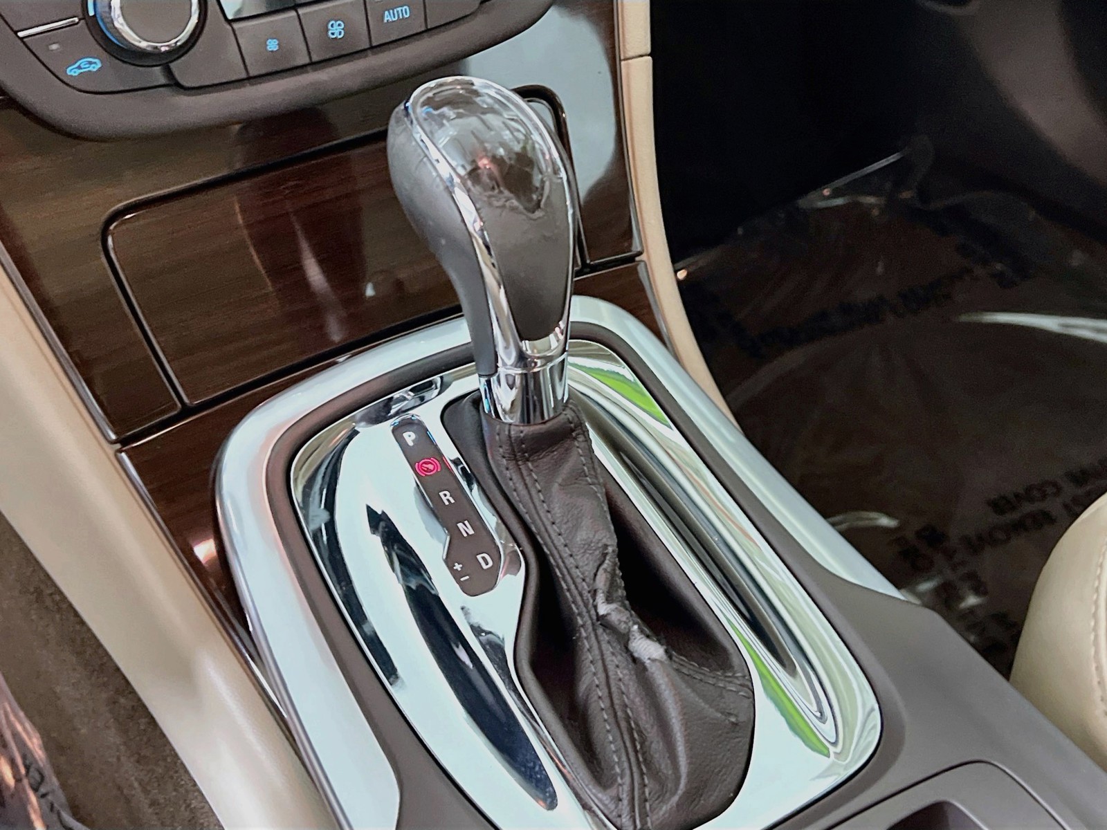 Used 2011 Gold Buick CXL image 21
