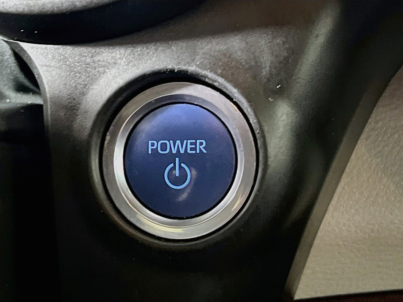 Used 2022 Beige Toyota XLE image 20