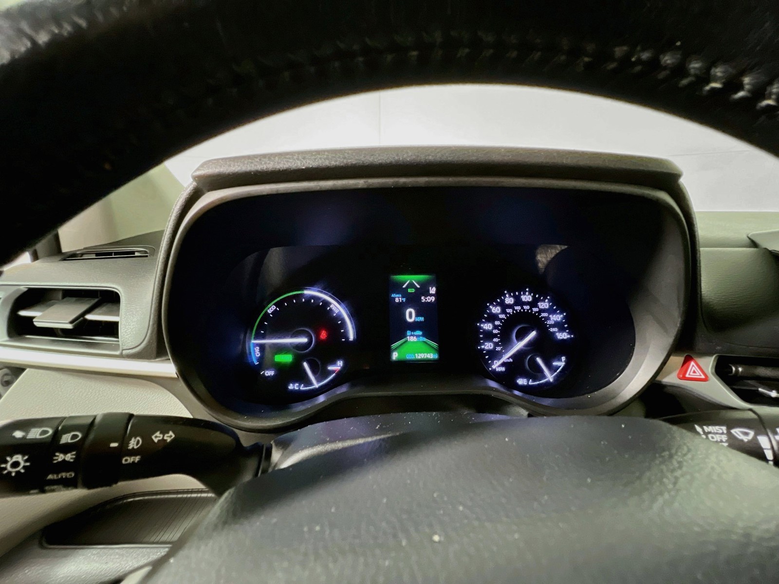 Used 2022 Beige Toyota XLE image 19