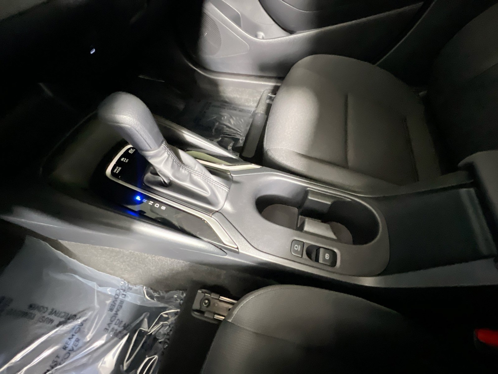 Used 2025  Toyota LE image 19