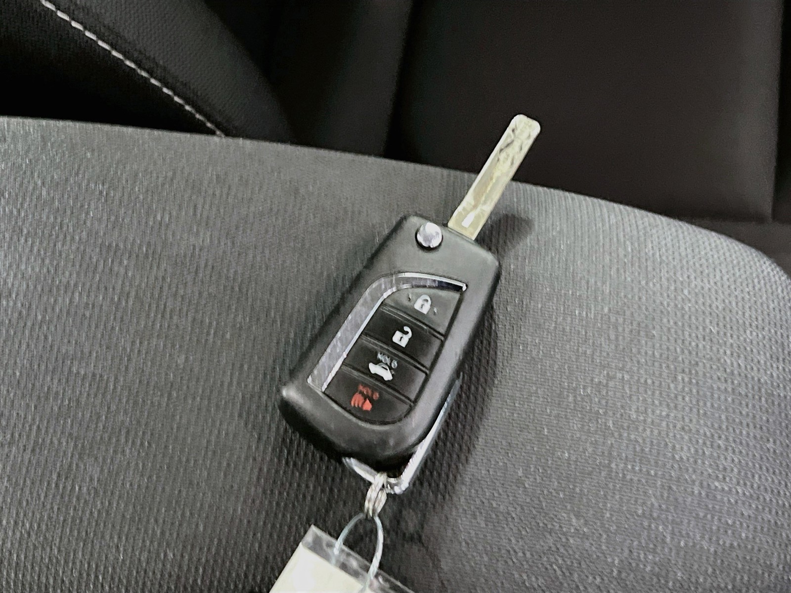 Used 2025  Toyota LE image 30
