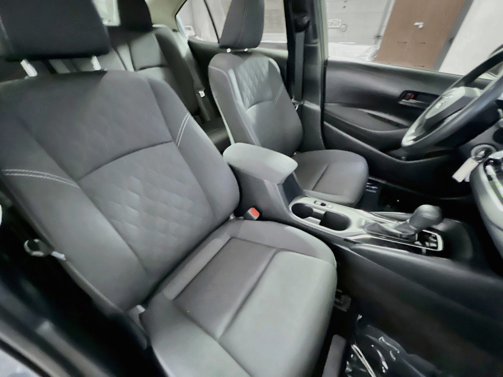 Used 2025  Toyota LE image 25