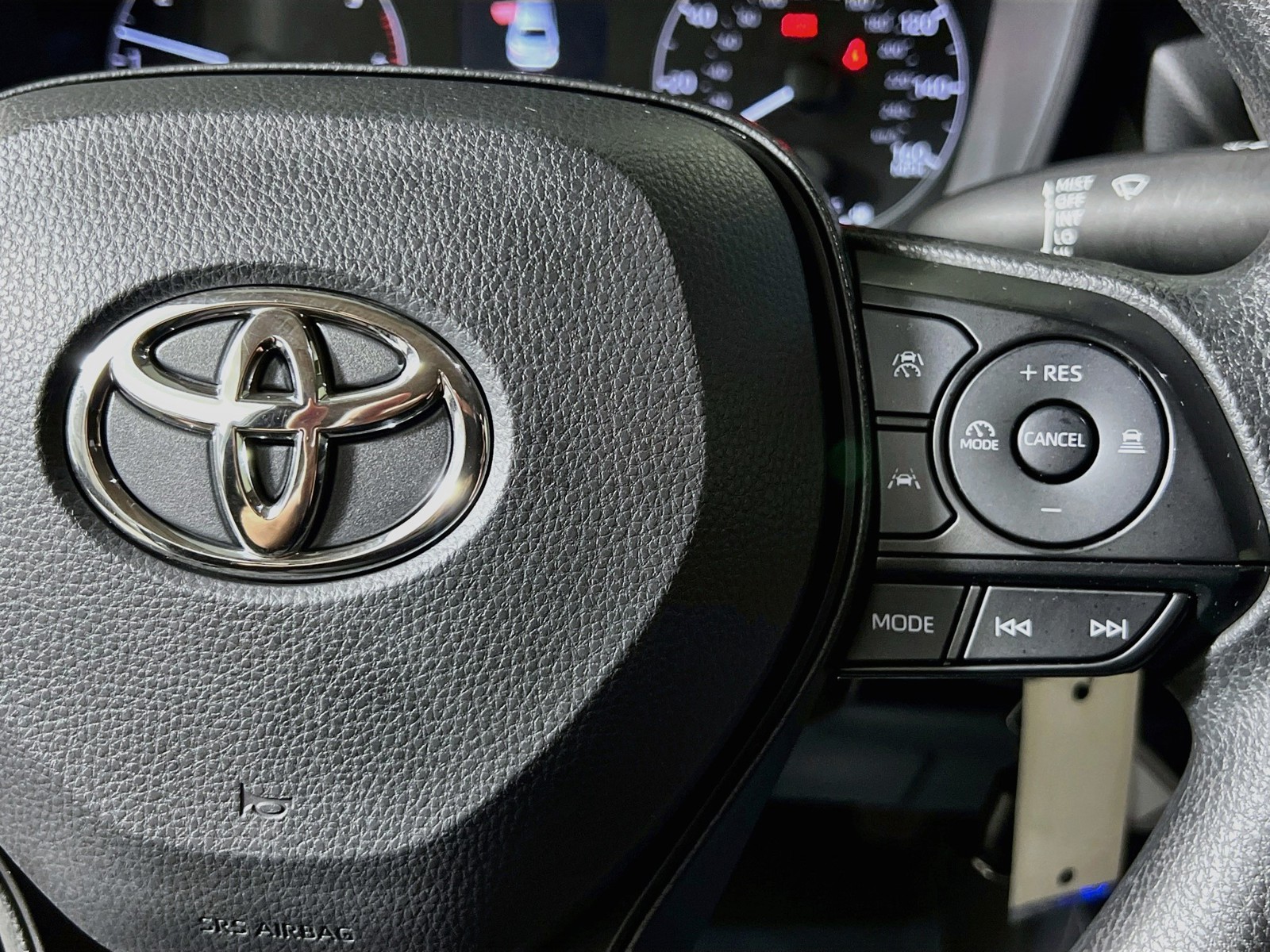 Used 2025  Toyota LE image 15