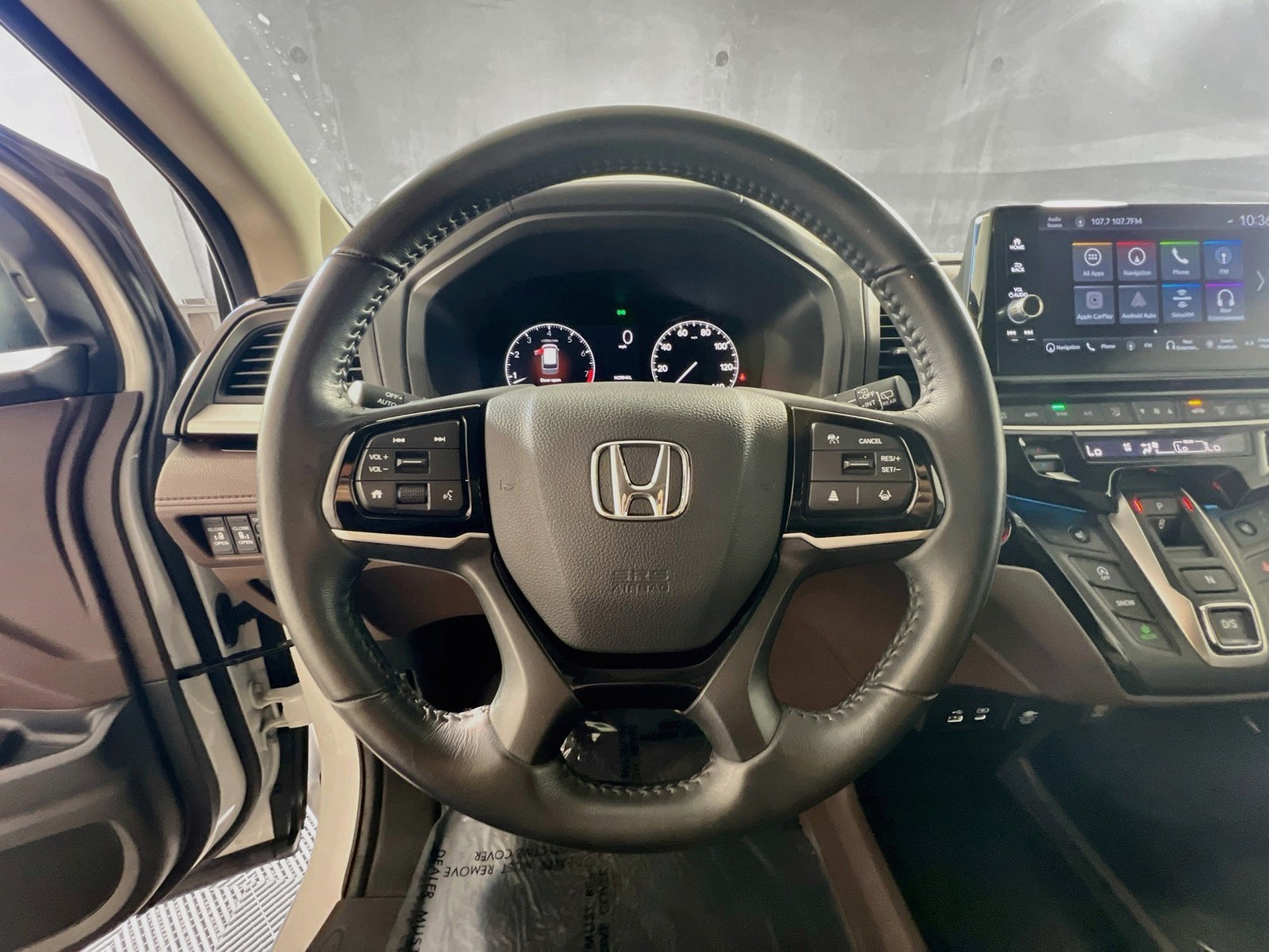 Used 2025  Honda Touring image 16