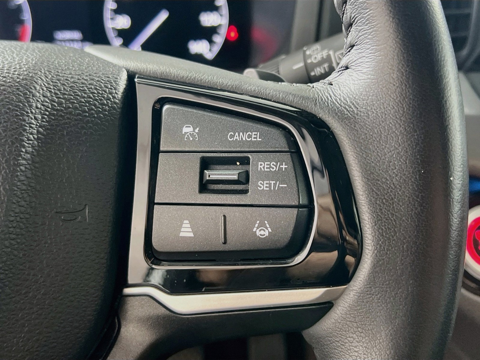 Used 2025  Honda Touring image 18