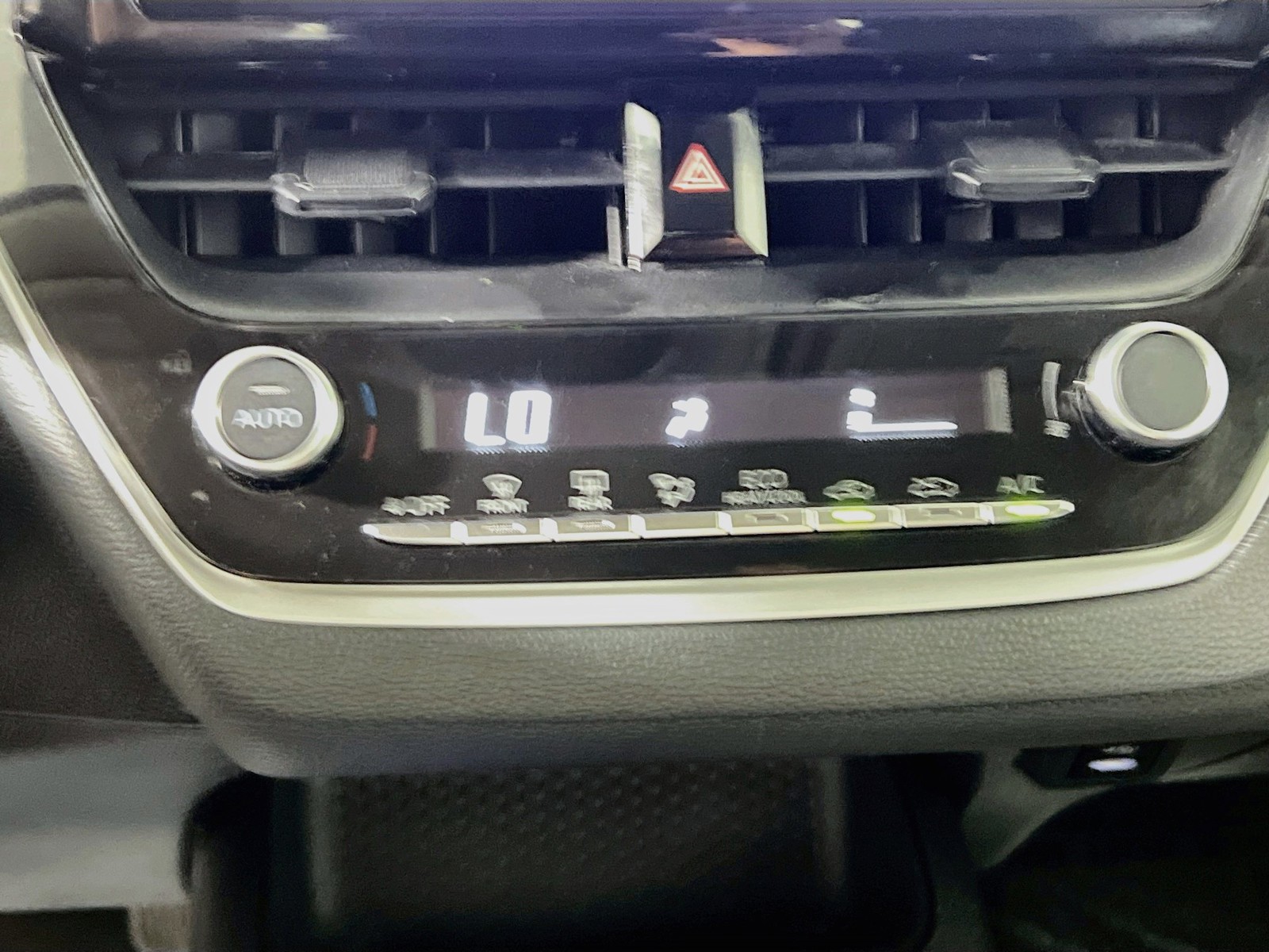 Used 2024 White Toyota LE image 21