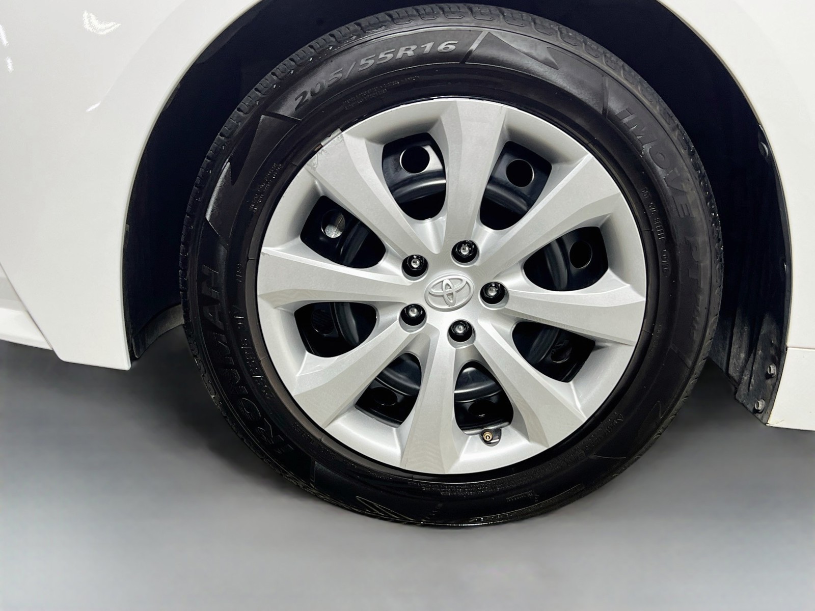 Used 2024 White Toyota LE image 11