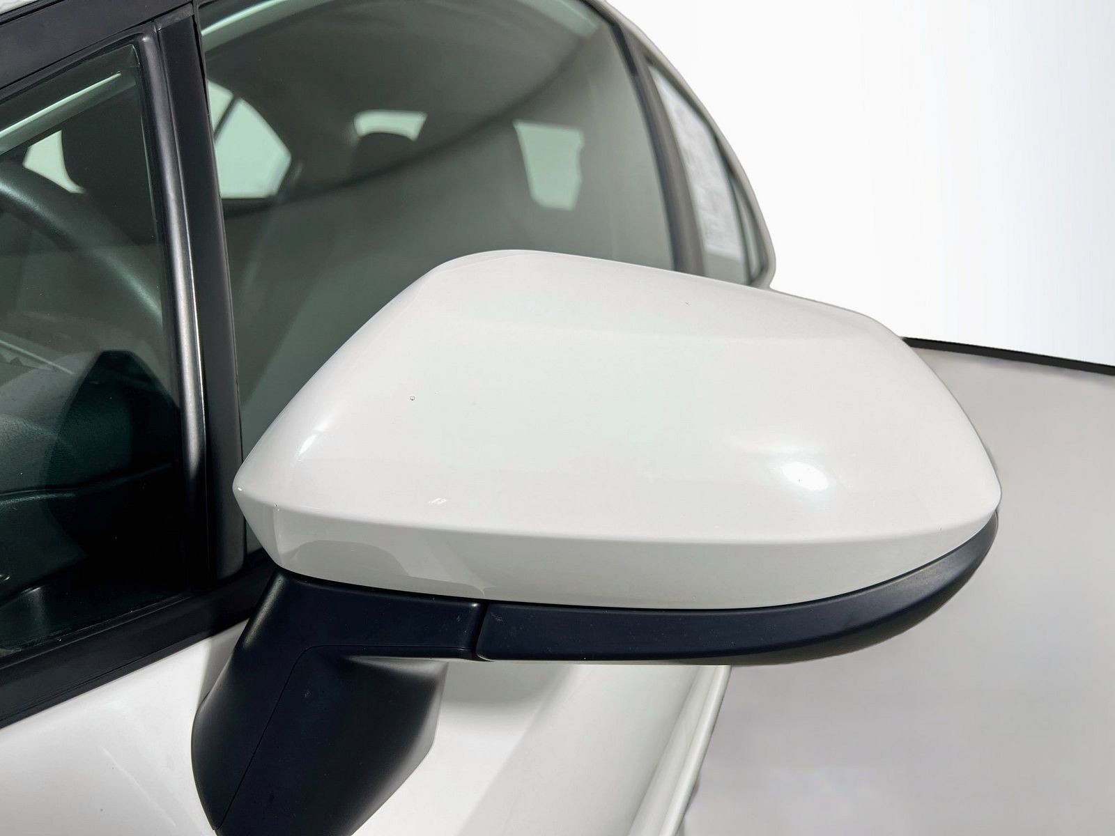 Used 2024 White Toyota LE image 10