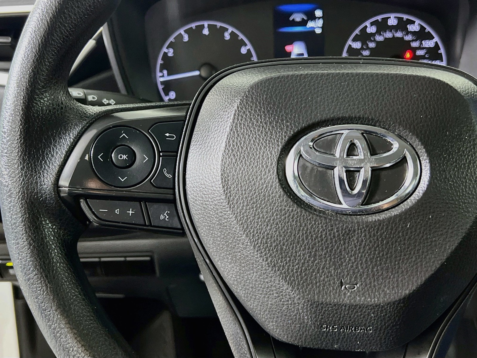 Used 2024 White Toyota LE image 15