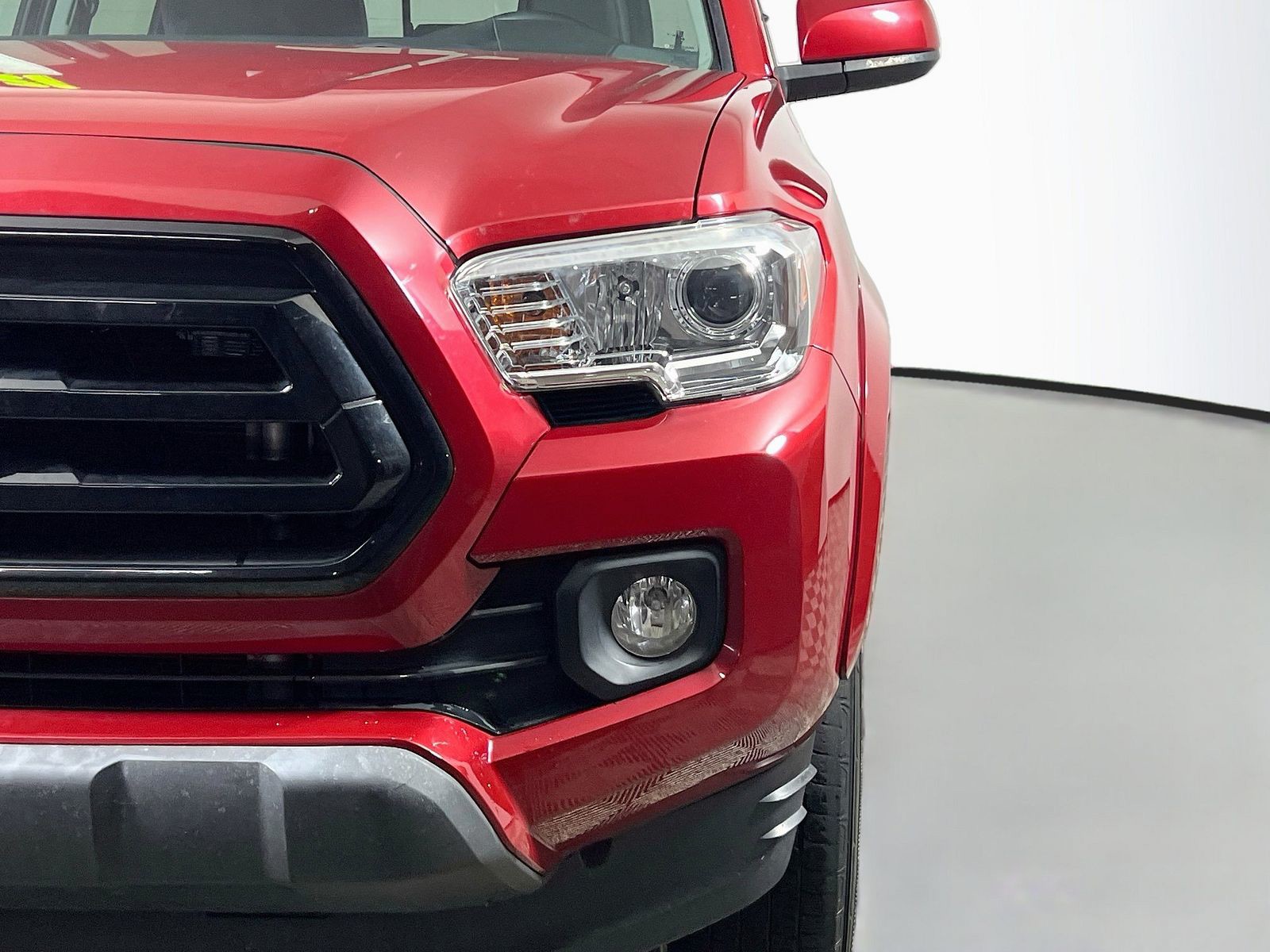 Used 2021 Red Toyota SR5 image 8