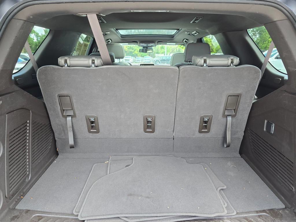 Used 2023  GMC SLT image 38