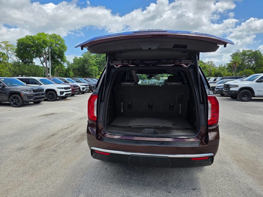 Used 2023  GMC SLT image 37