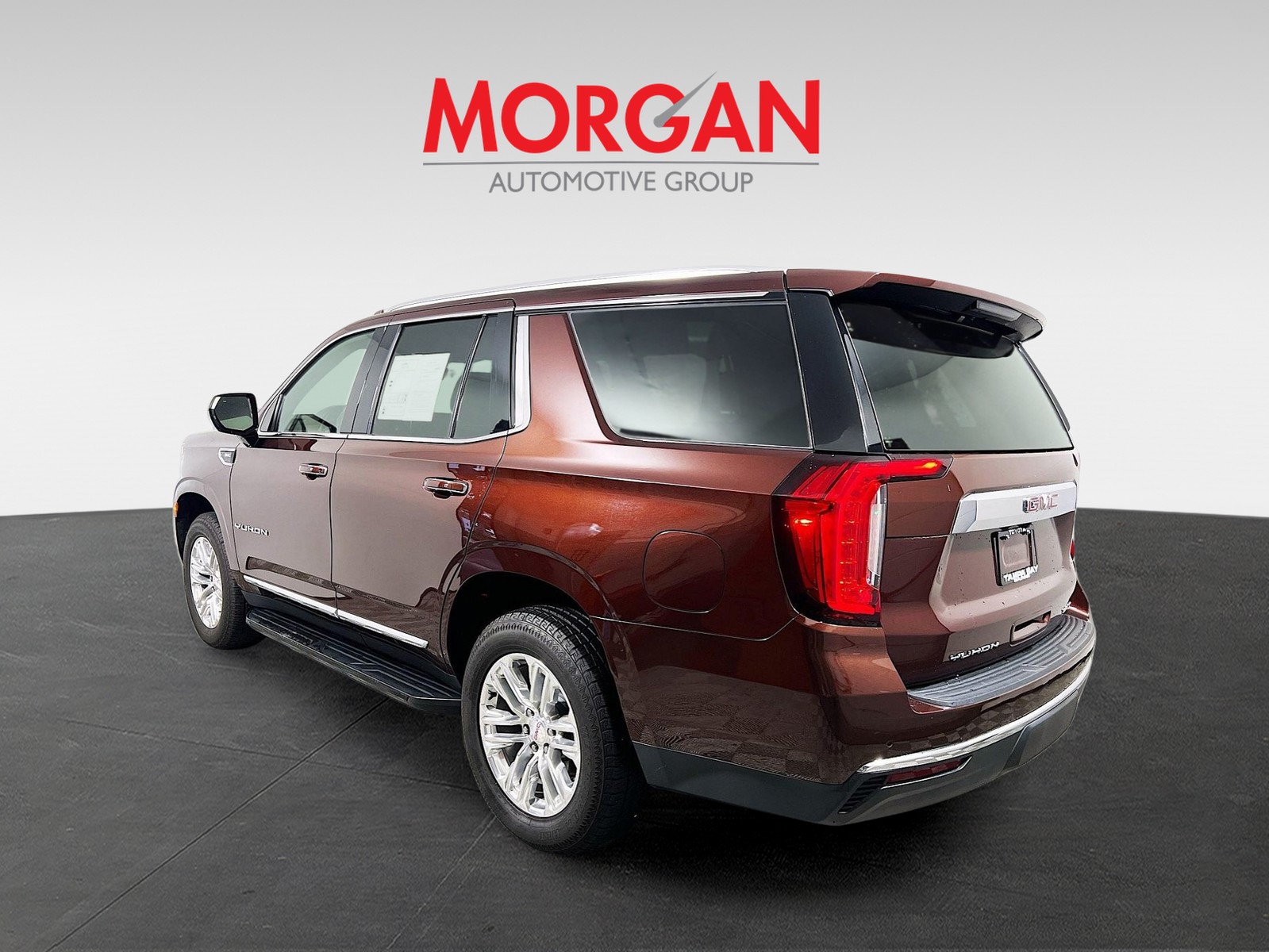 Used 2023  GMC SLT image 4