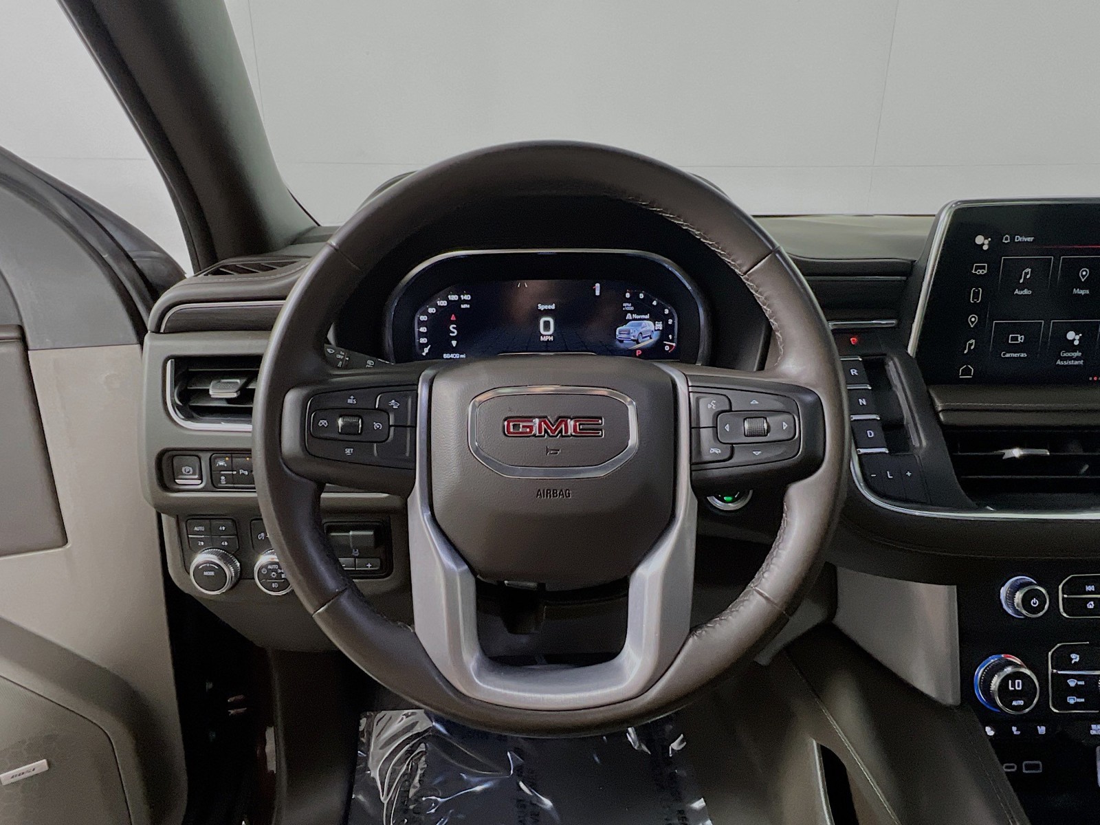 Used 2023  GMC SLT image 14
