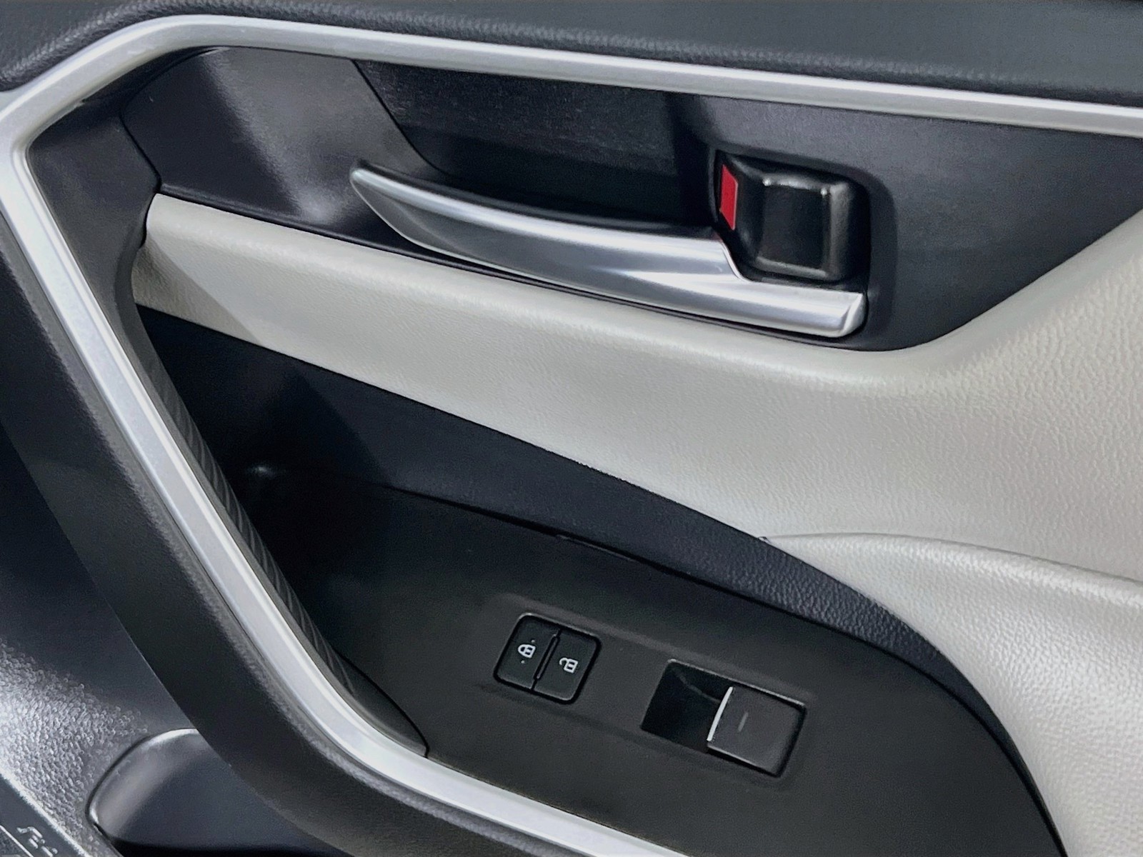 Certified Used 2025 Gray Toyota XLE image 29