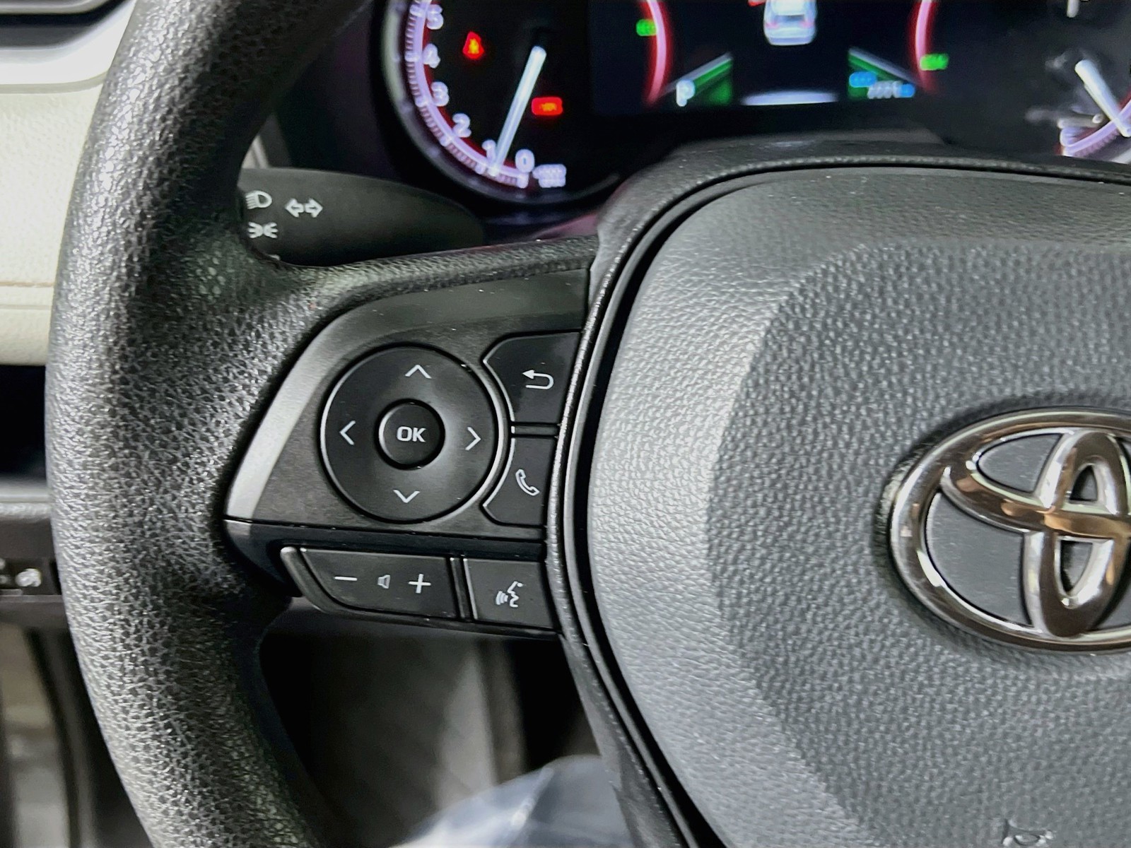 Certified Used 2025 Gray Toyota XLE image 16