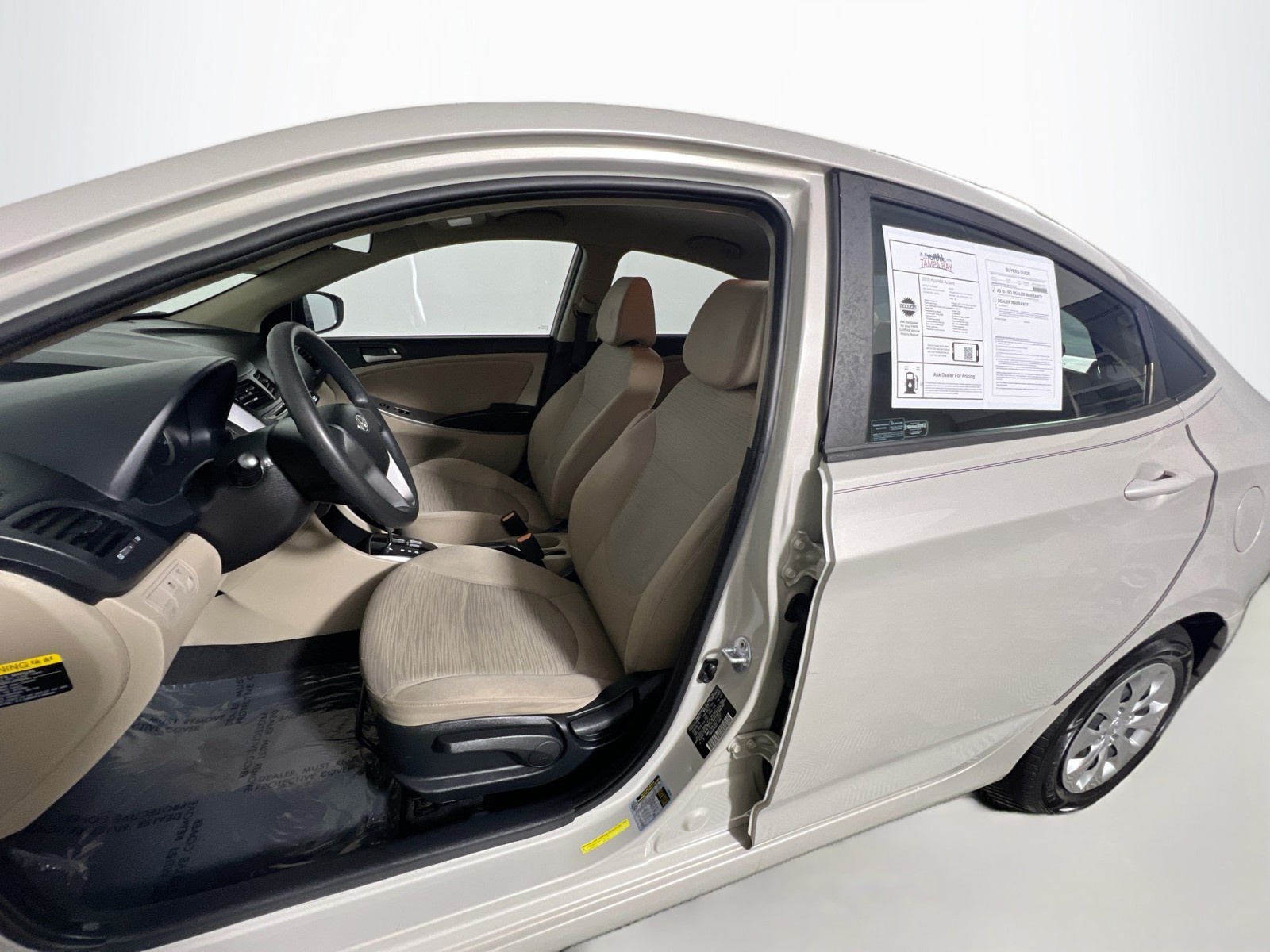 Used 2016 Beige Hyundai SE image 12