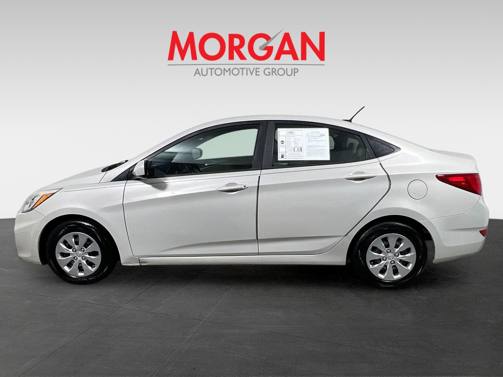 Used 2016 Beige Hyundai SE image 6