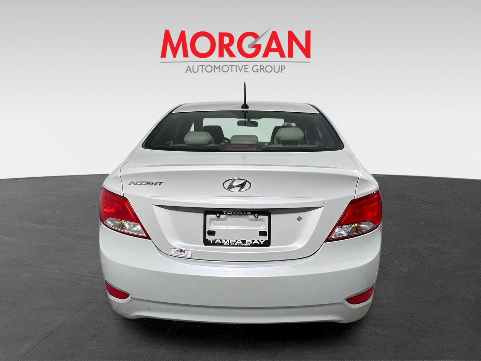 Used 2016 Beige Hyundai SE image 4