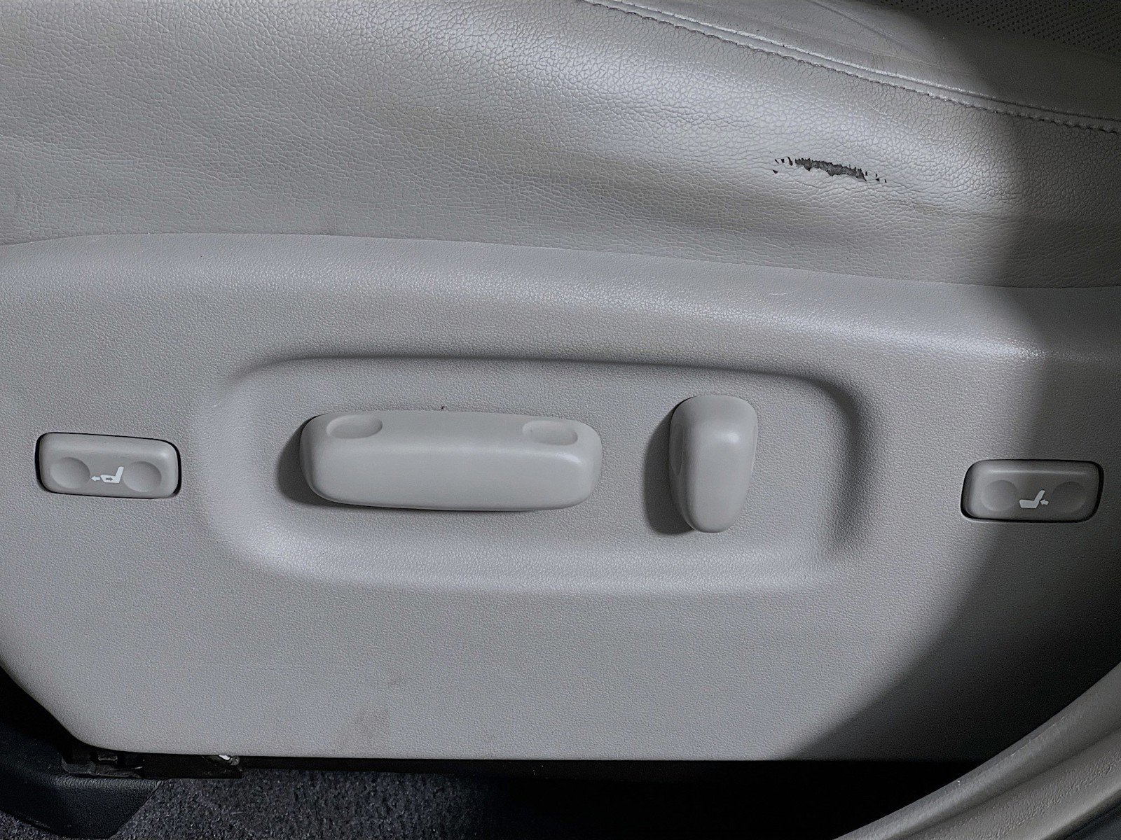 Used 2013 Blue Toyota Limited image 13