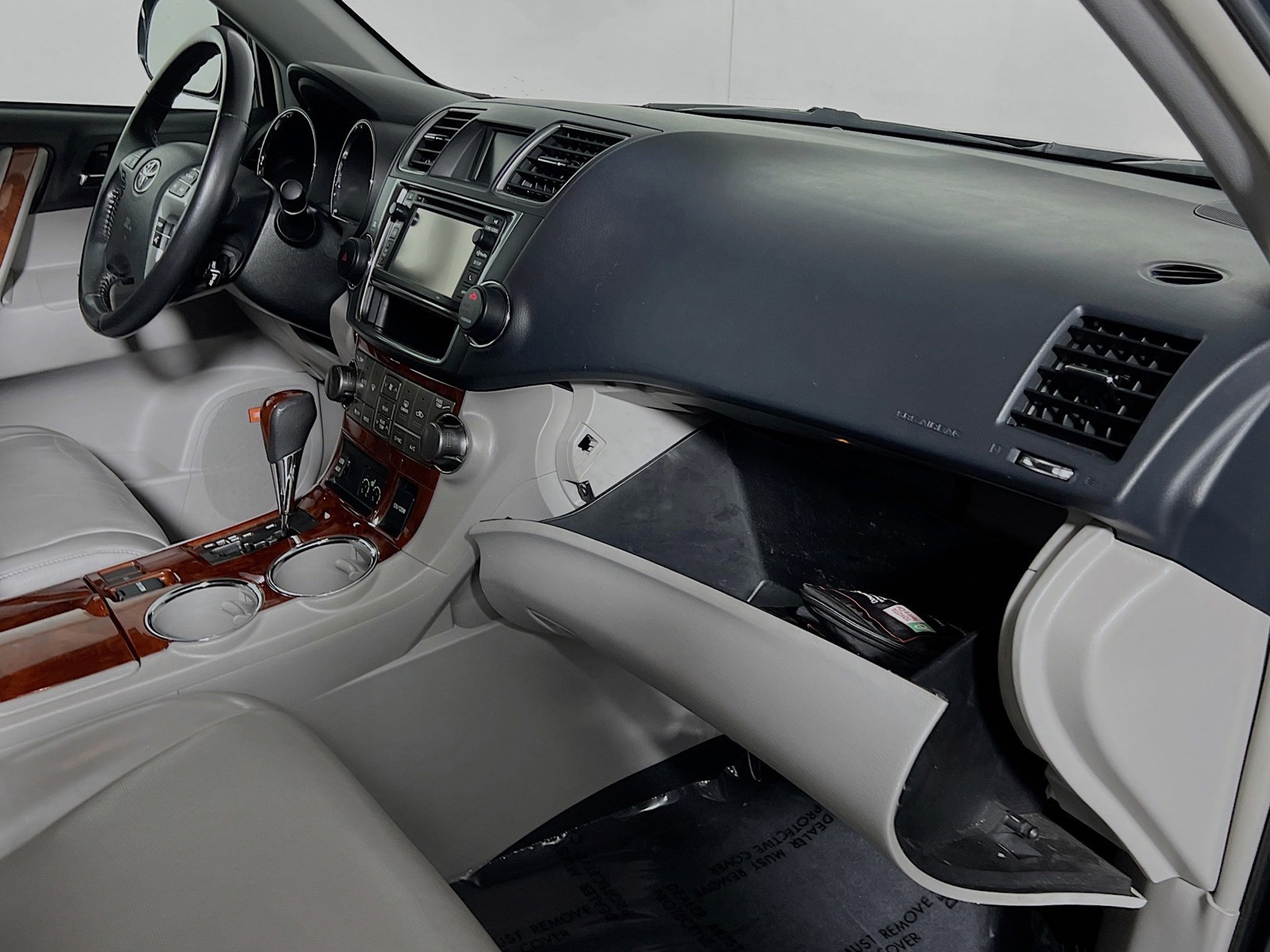 Used 2013 Blue Toyota Limited image 31