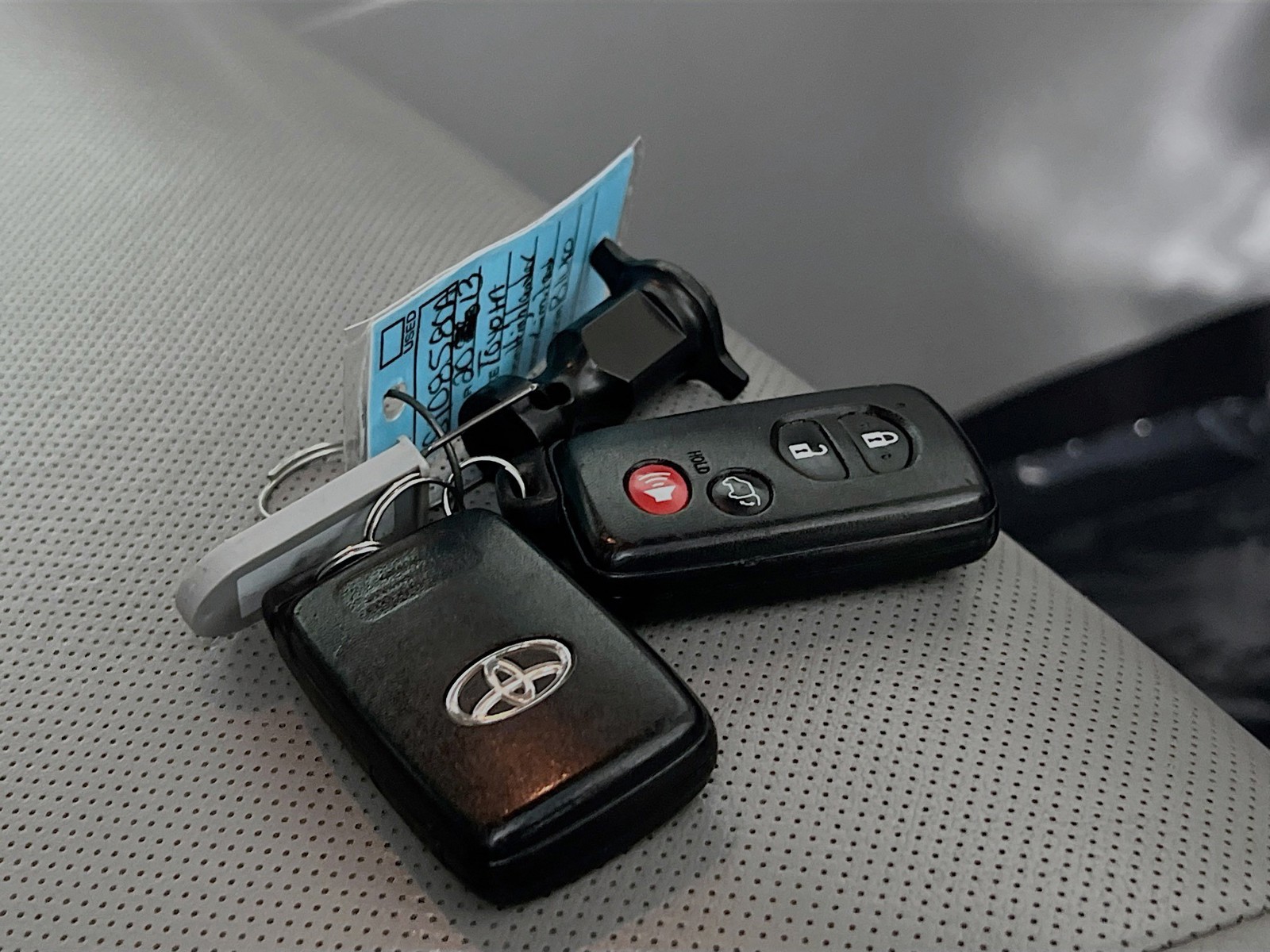 Used 2013 Blue Toyota Limited image 32