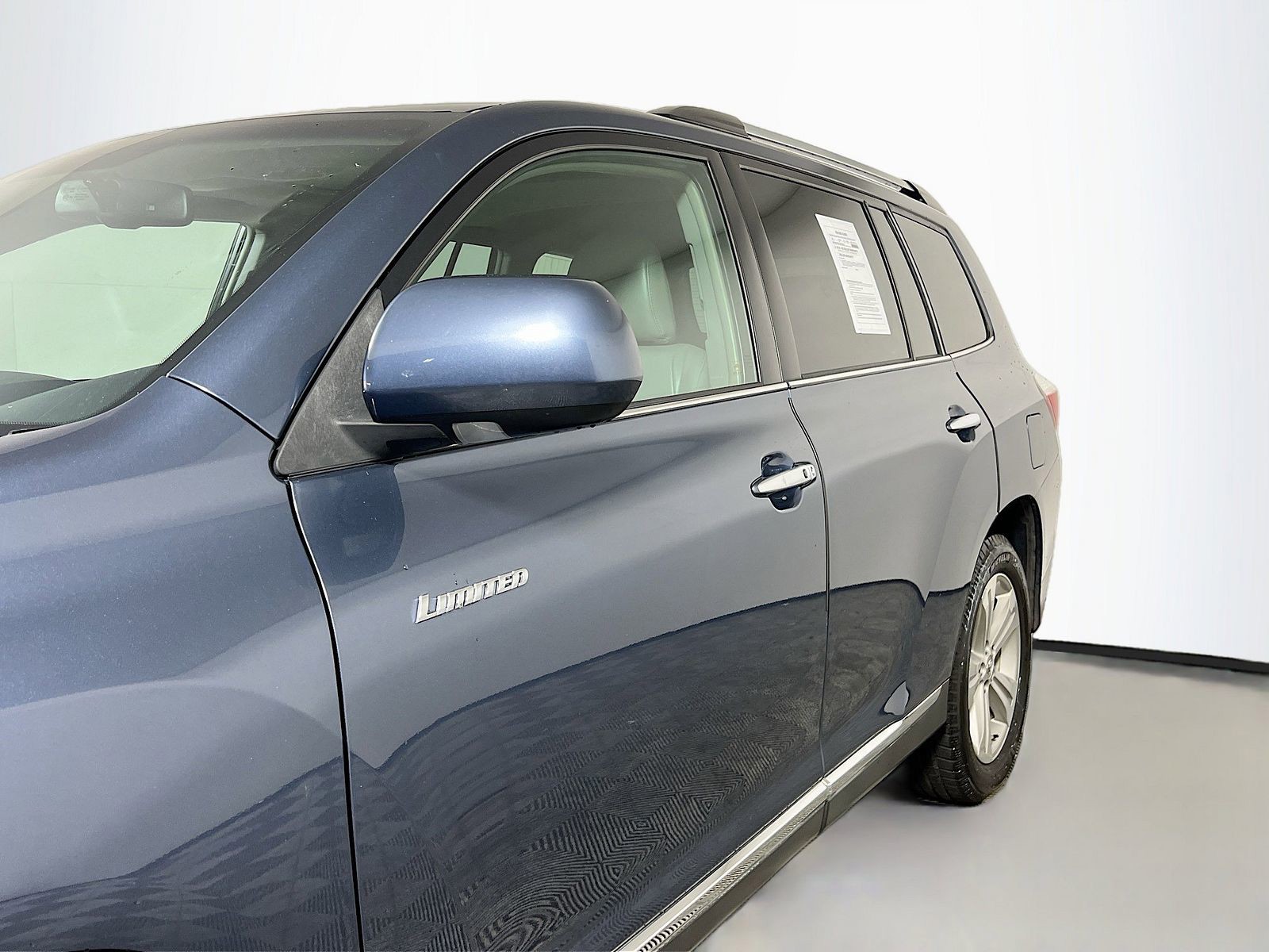 Used 2013 Blue Toyota Limited image 10