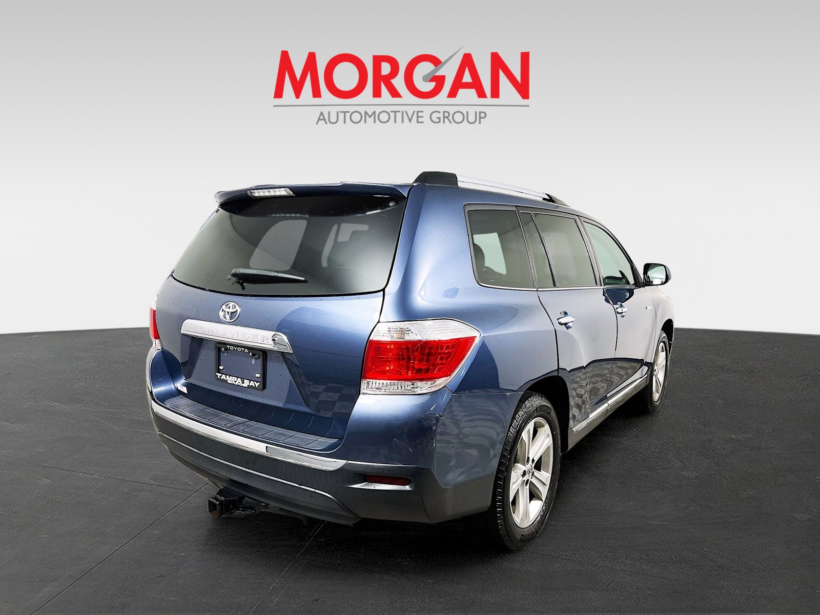 Used 2013 Blue Toyota Limited image 3