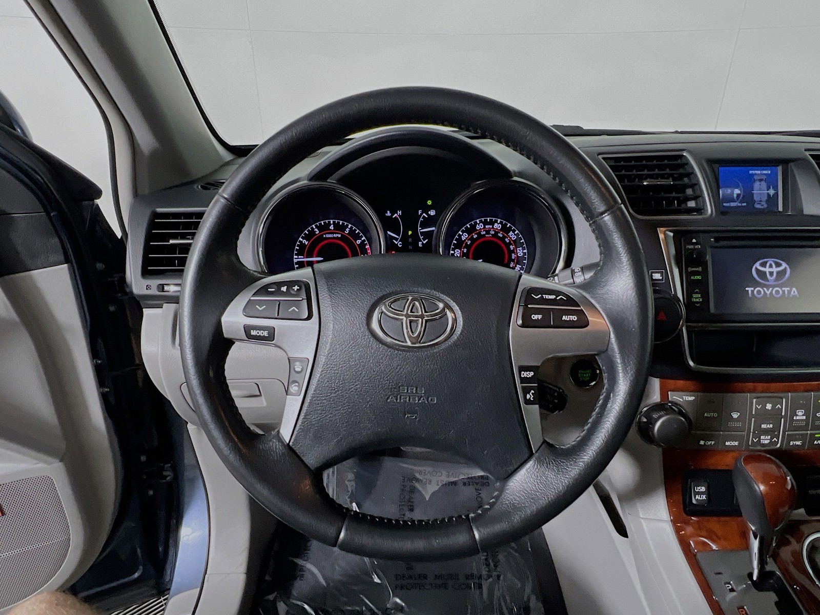 Used 2013 Blue Toyota Limited image 15