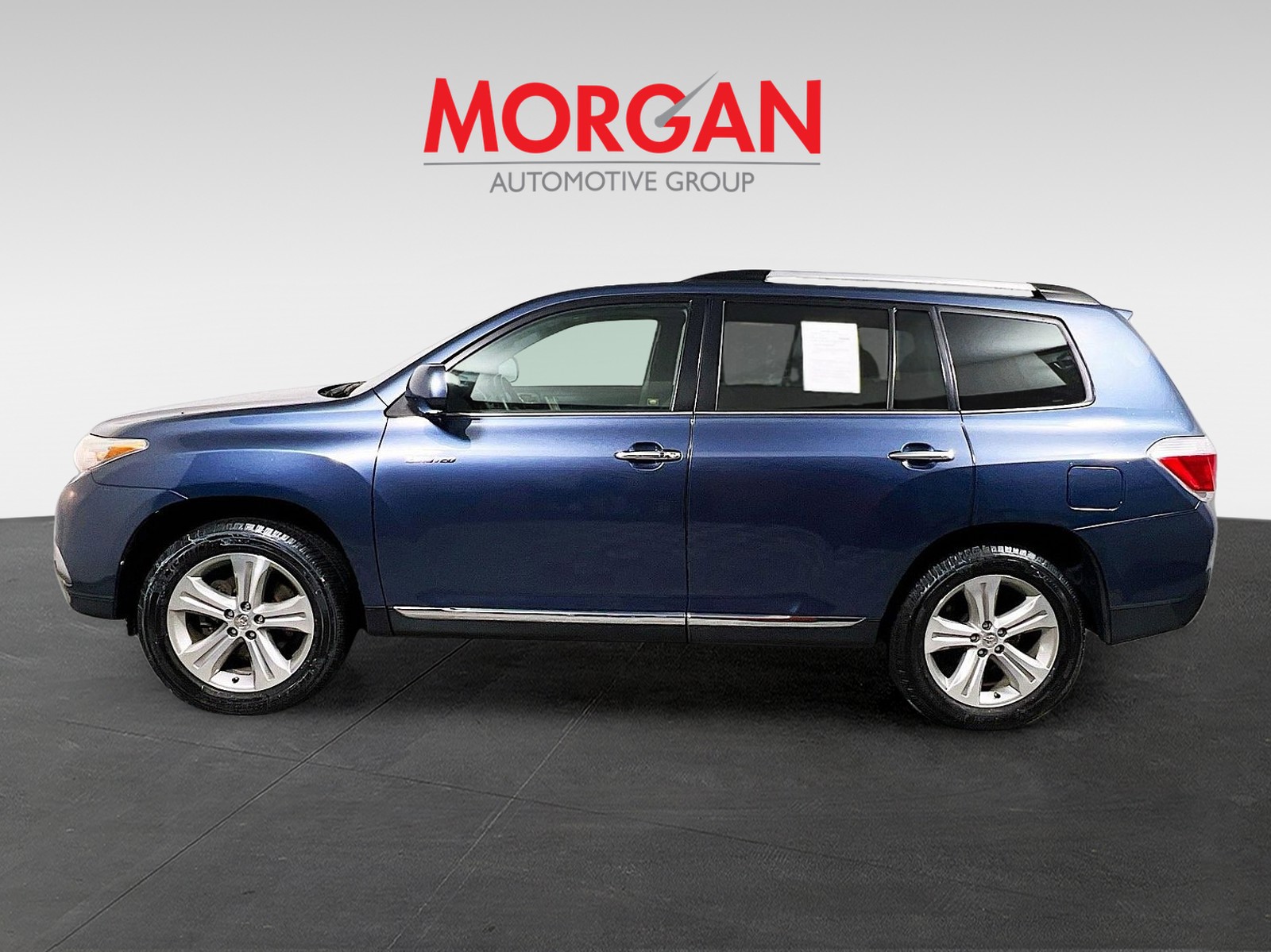 Used 2013 Blue Toyota Limited image 6
