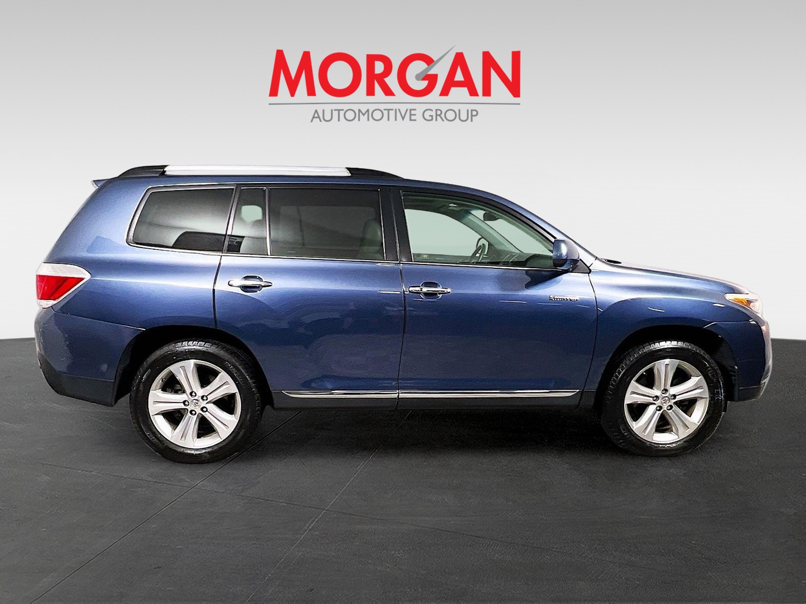 Used 2013 Blue Toyota Limited image 2
