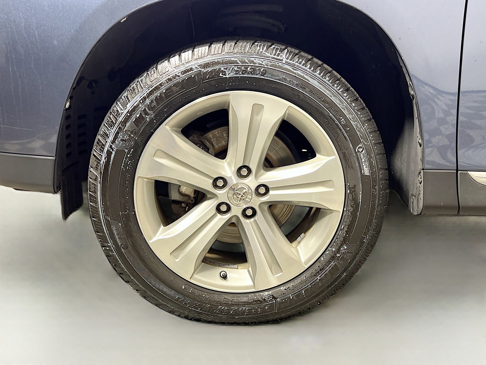 Used 2013 Blue Toyota Limited image 11