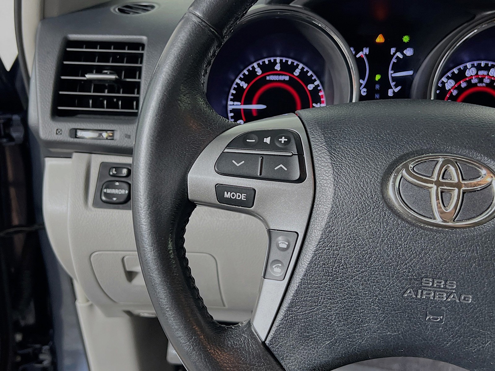Used 2013 Blue Toyota Limited image 16