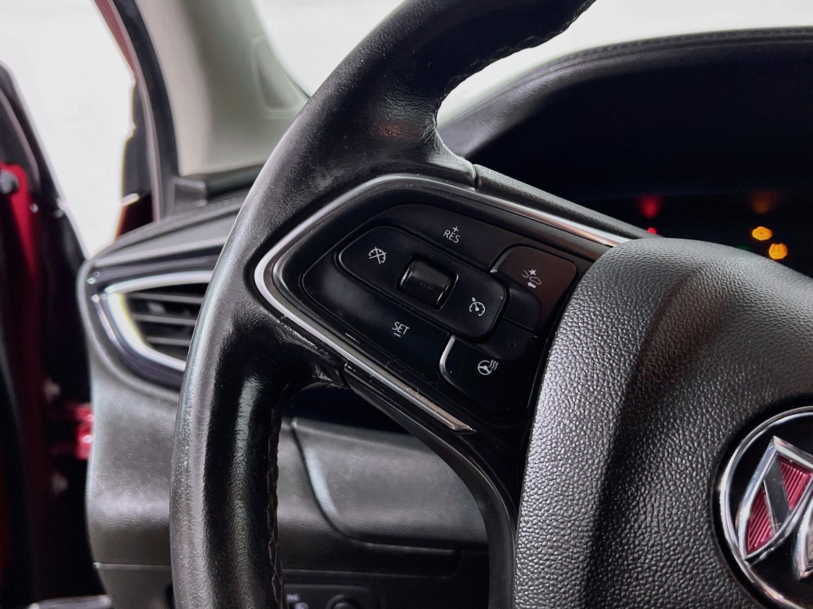 Used 2021 Red Buick Essence image 16
