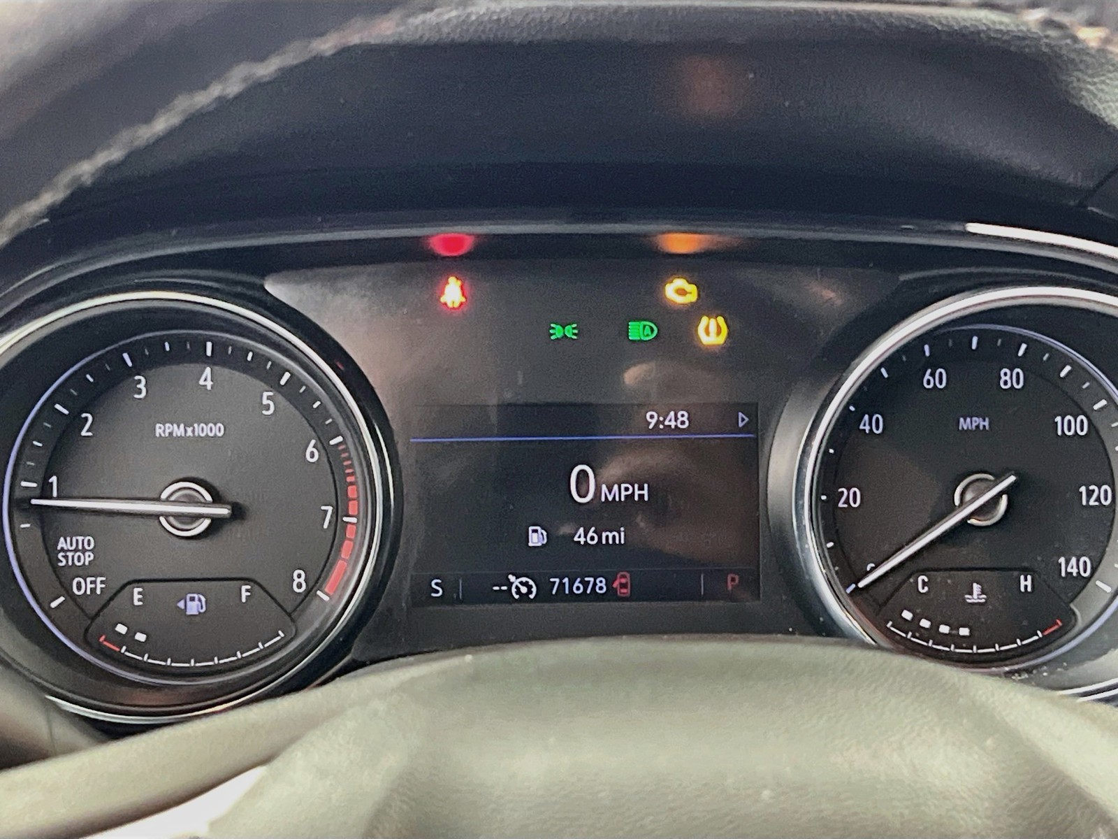 Used 2021 Red Buick Essence image 19